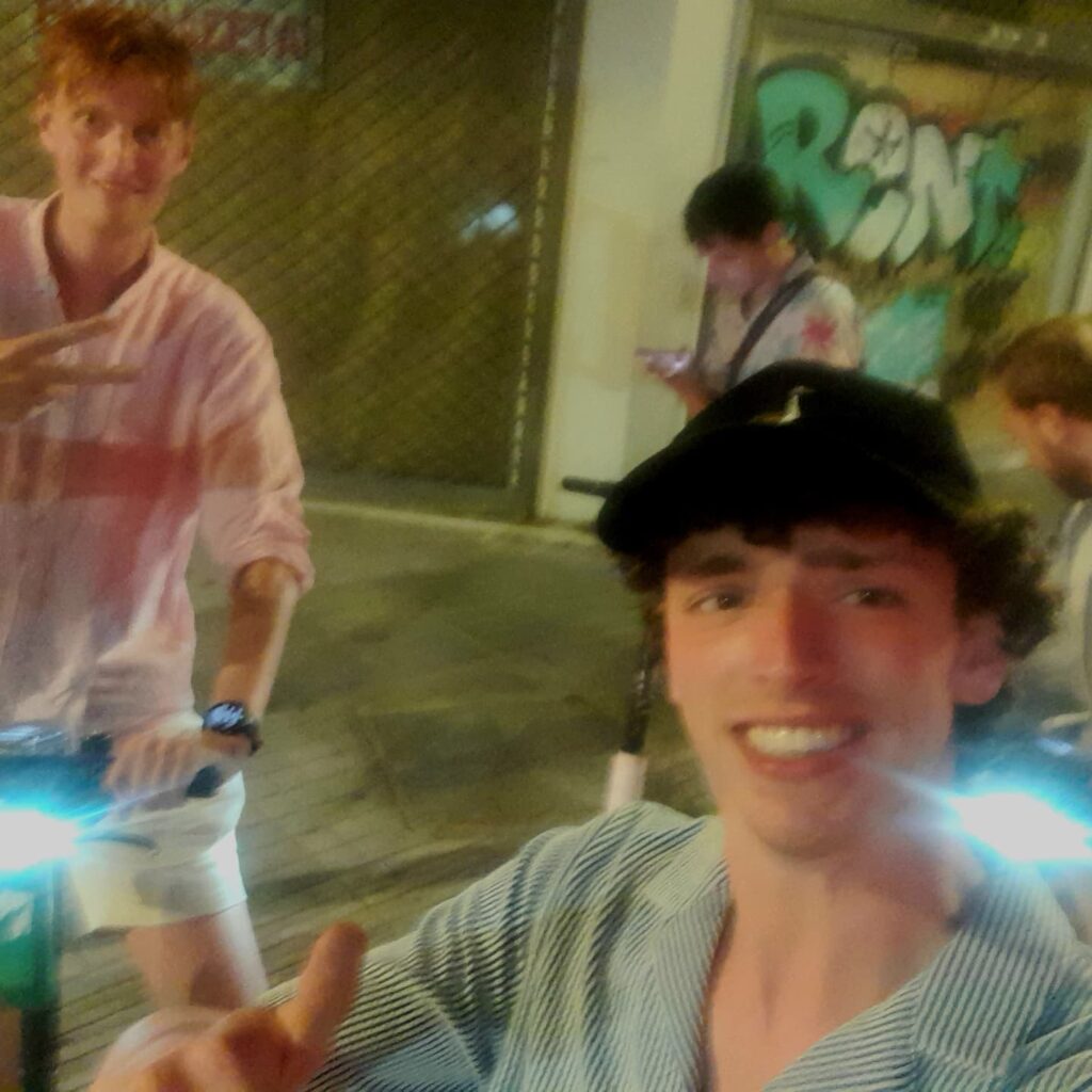 Instagram post from glhdexpreszo. This post is in position 6.