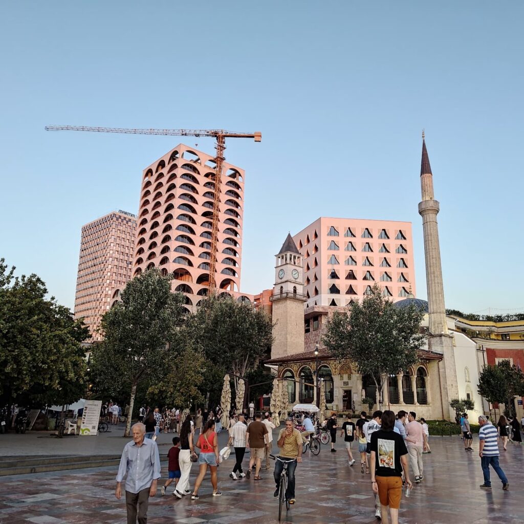 Instagram post from glhdexpreszo. This post is in position 7.