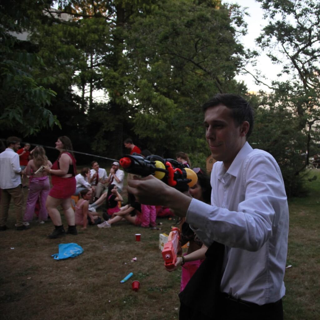 Instagram post from glhdexpreszo. This post is in position 12.