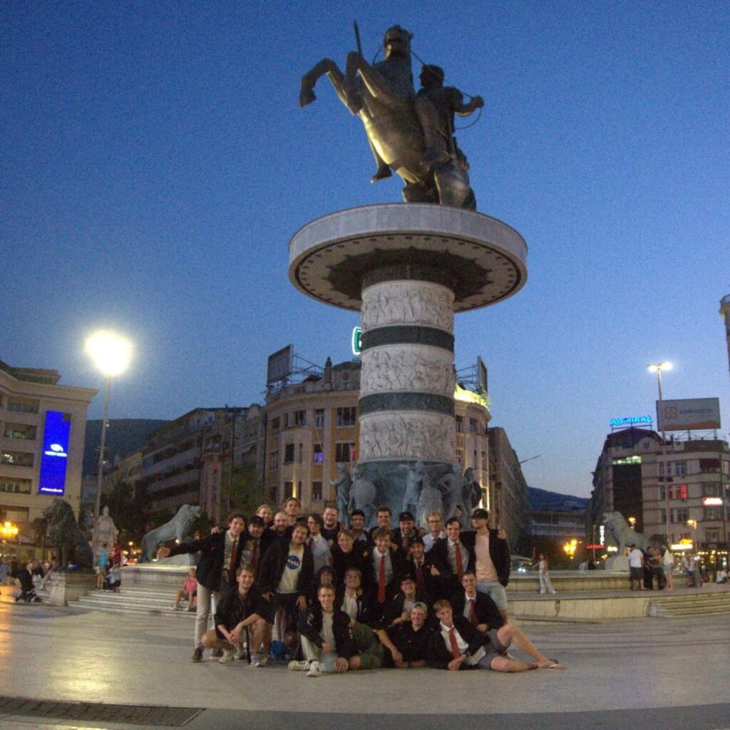 Instagram post from glhdexpreszo. This post is in position 12.