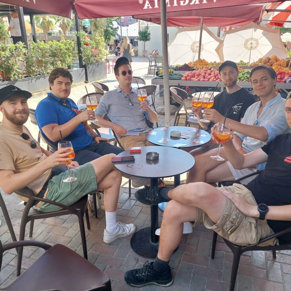 Instagram post from glhdexpreszo. This post is in position 17.