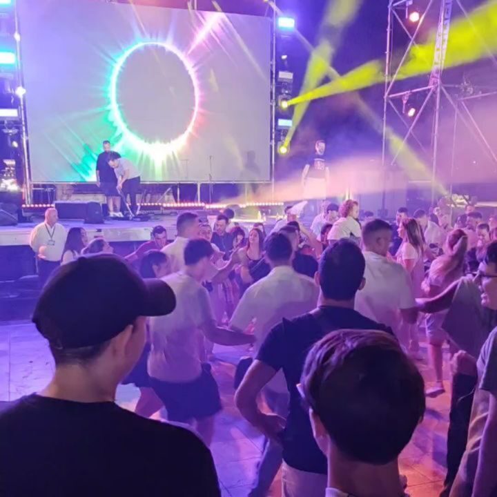 Instagram post from glhdexpreszo. This post is in position 14.